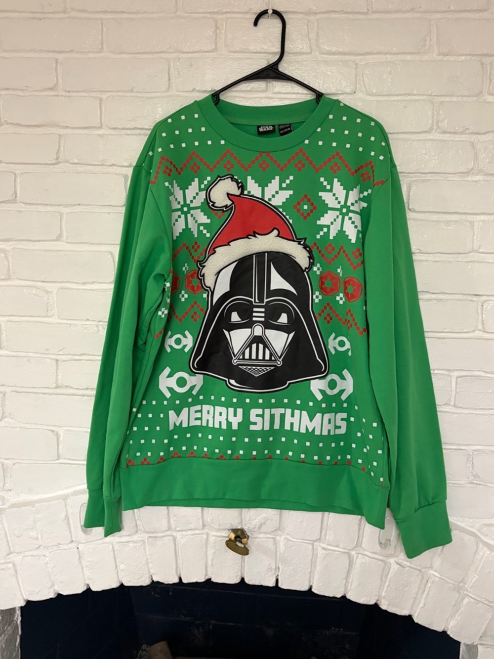 Men’s Star Wars darth Vader Christmas sweater size medium green